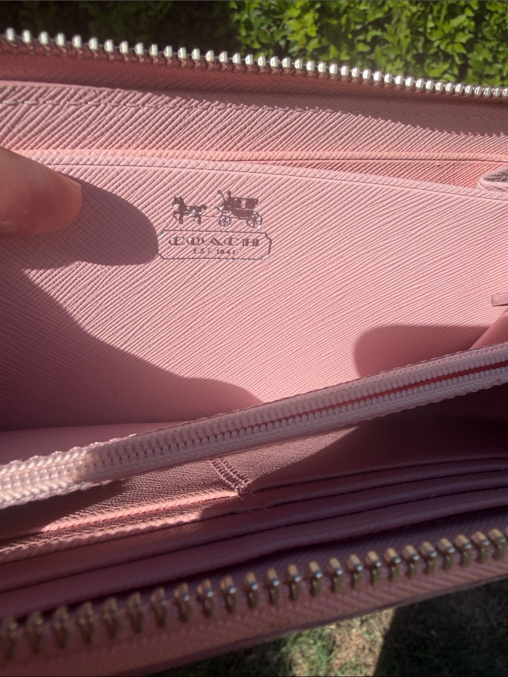 Coach Waverly Hearts F44773 Pink Signature Accordion Zip Wallet Rare - Picture 8 of 17